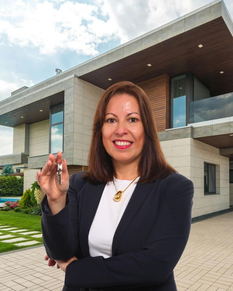 Natalia Rodríguez, asesora inmobiliaria y representante del comprador en Galicia, experta en revisión técnica y jurídica.